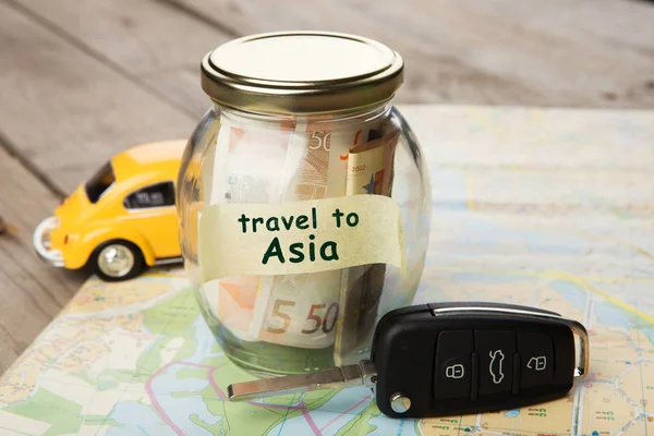 Viajar Carro Para Ásia Dinheiro Jar Chave Carro Roteiro — Fotografia de Stock