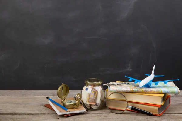 Jar Met Geld Voor Een Reis Vliegtuig Kaarten Paspoort Andere — Stockfoto