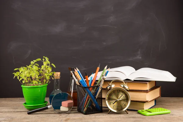 Onderwijs Concept Boeken Het Bureau Het Auditorium — Stockfoto