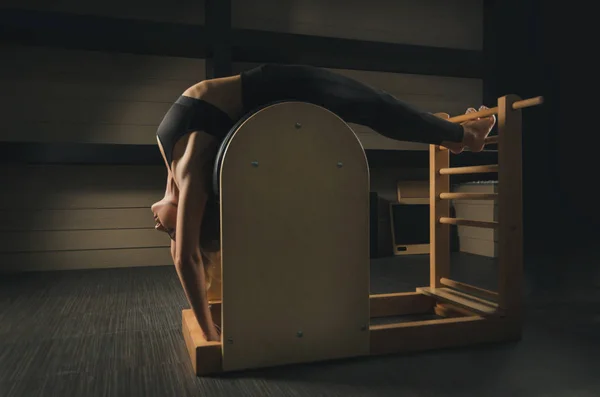 kadın Pilates içinde devreye girer. Fitness ve spor