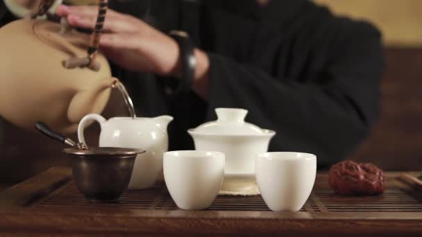 Traditionele Chinese thee brouwen — Stockvideo