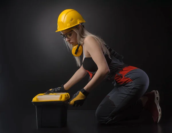 Girl Overalls Holding Suitcase Working Tools — Stock Photo, Image