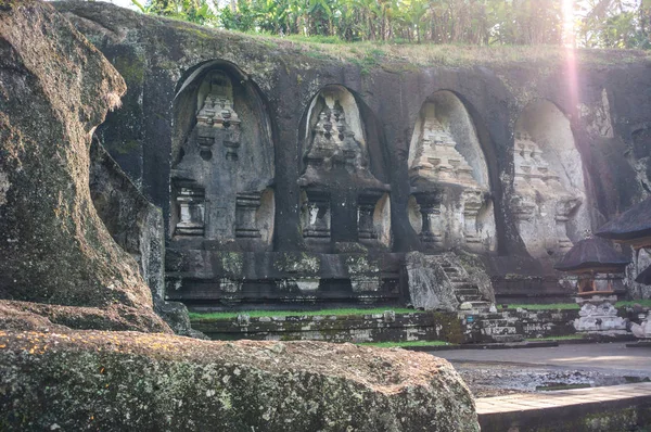 Oude Tombes Uitgehakt Rotsen Begrafenis Complex Gunung Kawi Buurt Van — Stockfoto