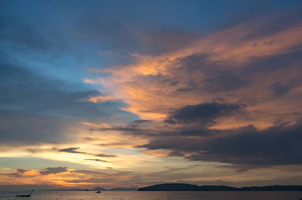 Erstaunliche Sonnenuntergang Himmel Auf Nang Strand Krabi Provinz Thailand Stockbild