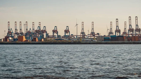 Cargo Crane Evening Sky Background Hamburg Port Elbe River Germany — Stock Photo, Image