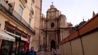 Valencia, İspanya, 28 Ekim 2019: Hiperlapse: Valencia Katedrali 'nin ana girişi