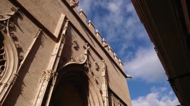 Valencia, İspanya 'daki Llotja de la Seda (Ortaçağ İpek Borsası) dış detayları