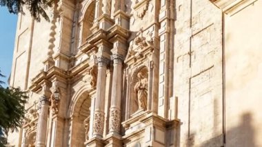 Valencia, İspanya - 1 Kasım 2019: Zaman aşımı: Iglesia del Carmen
