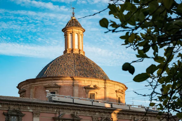 Domul Bazilicii Virgen Los Desamparados Apusul Soarelui Bazilica Este Situată — Fotografie, imagine de stoc