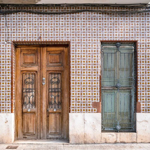 Valencia España 2019 Auténtica Fachada Casa Antigua Barrio Cabanyal Cabanyal —  Fotos de Stock