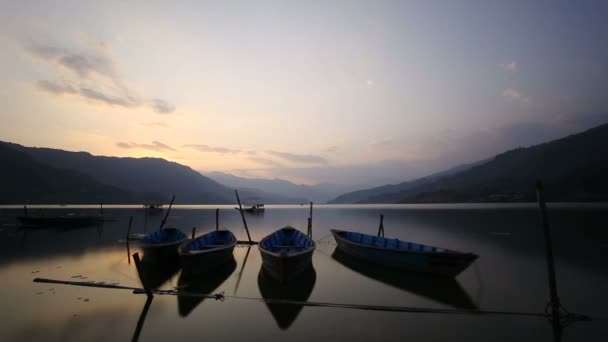 Coucher de soleil timelapse Lac Phewa — Video