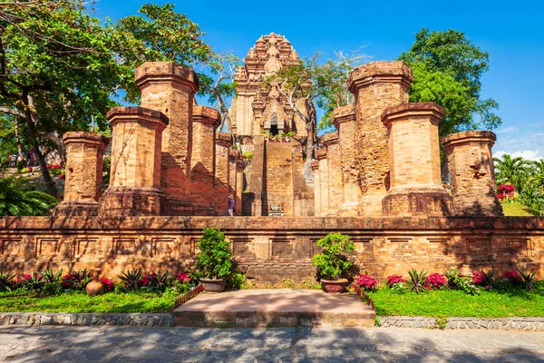 Ponagar Thap Nagar Uma Torre Templo Cham Perto Cidade Nha — Fotografia de Stock