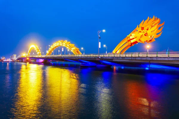 Danang Dragon Most Přes Řeku Han Městě Nang Vietnamu — Stock fotografie