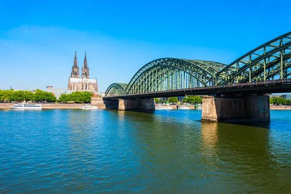 Кёльнский Собор Гогенцоллернский Мост Через Рейн Кёльне Германия — стоковое фото