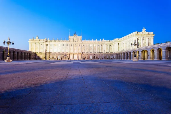 Το Βασιλικό Παλάτι της Μαδρίτης στην πόλη Μαδρίτη, Ισπανία — Φωτογραφία Αρχείου