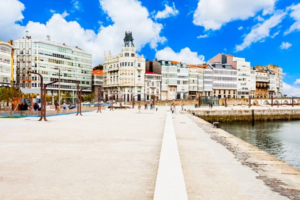 Embankment na cidade de Coruna, Espanha — Fotografia de Stock