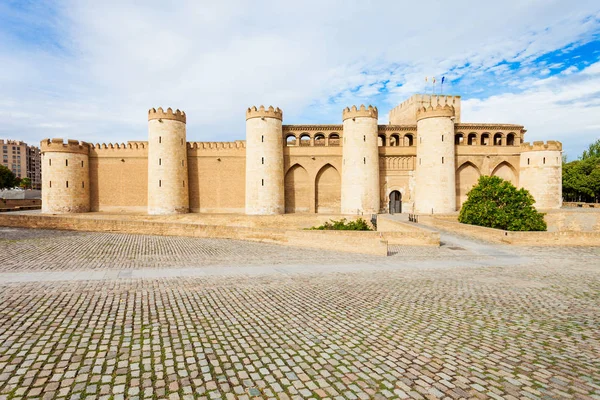 Il Palazzo Aljaferia a Saragozza — Foto Stock