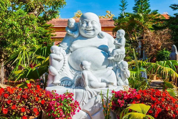 Estatua de Buda de Oro en Dalat —  Fotos de Stock