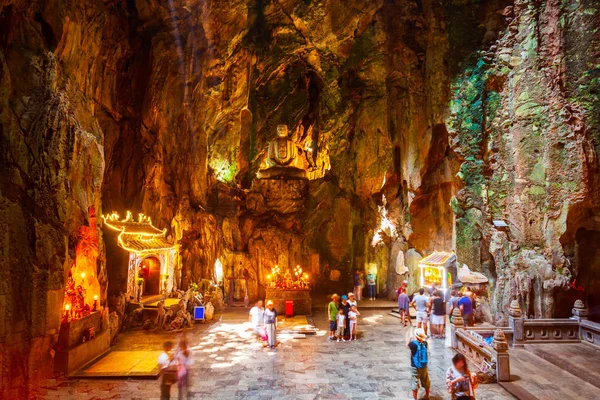 Cueva de montañas de mármol en Danang — Foto de Stock