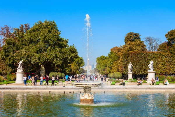 Jardin des Tuileries garden, Paris — Stock Photo, Image