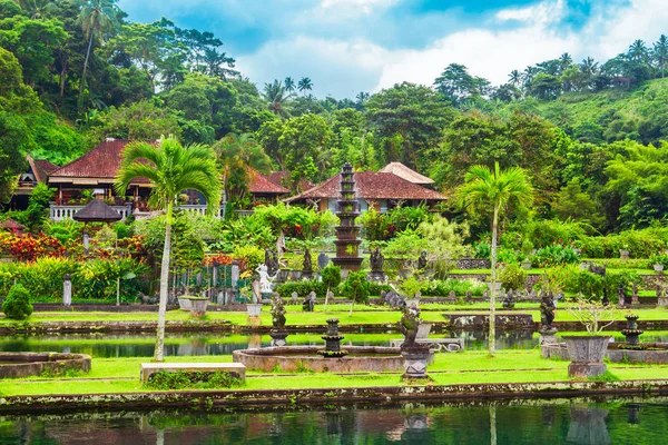 Tirta gangga Wasserpark, bali — Stockfoto