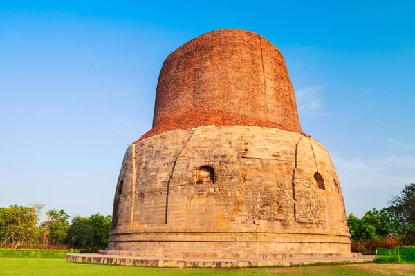 Dhamek Stupa in Sarnath, Varanasi — Stockfoto
