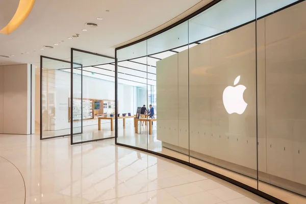Apple Store en Dubai Mall, Emiratos Árabes Unidos — Foto de Stock