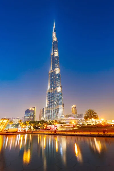 Вежі Бурдж-Халіфа в Дубаї — стокове фото