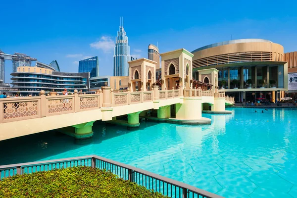 Dubai Mall en Dubai, Emiratos Árabes Unidos — Foto de Stock