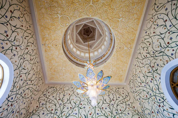 Sheikh Zayed Grande Mosquée Intérieur — Photo