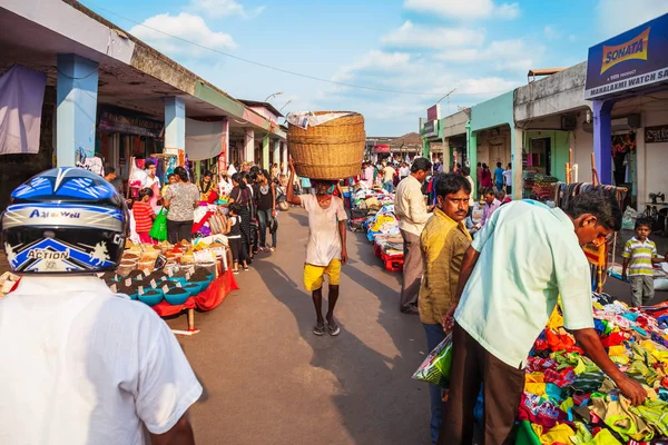 Lokale markt winkelen in India — Stockfoto