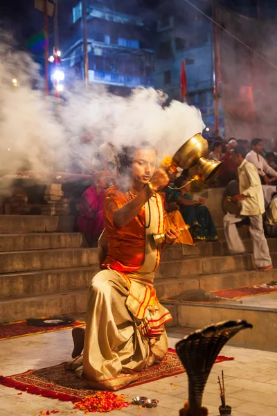 Ceremonia Ganga Aarti w Varanasi — Zdjęcie stockowe