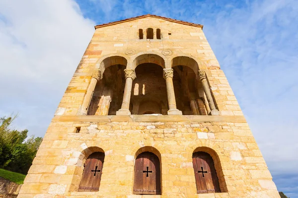 Igreja de Santa Maria del Naranco — Fotografia de Stock