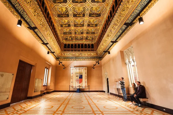 Palacio de la Aljaferia de Zaragoza — Foto de Stock