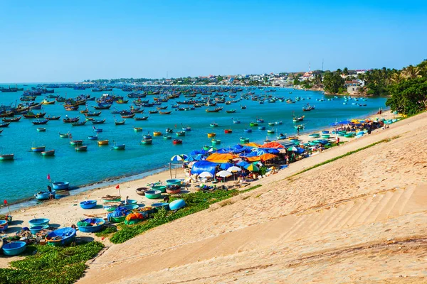 Mui ne hafen in vietnam — Stockfoto