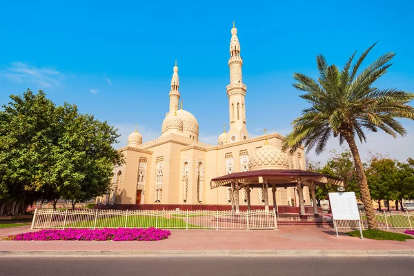 在阿联酋，迪拜朱美拉清真寺 — 图库照片