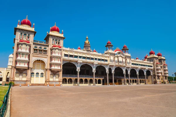 Mysore pałac królewski w Indiach — Zdjęcie stockowe
