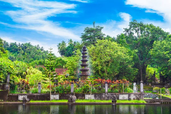 Parco acquatico Tirta Gangga, Bali — Foto Stock