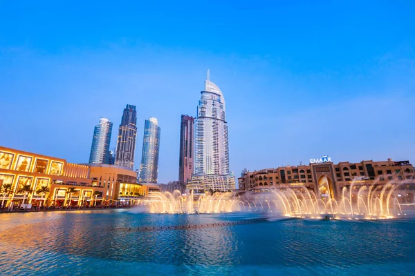 Dubai Mall situado en Dubai — Foto de Stock