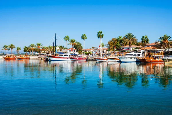 Boten Pier Side Stad Gelegen Antalya Regio Aan Zuidelijke Middellandse — Stockfoto