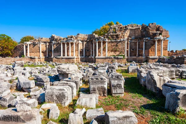 Side Nymphaeum Στην Αρχαία Πόλη Side Στην Περιοχή Antalya Στις — Φωτογραφία Αρχείου