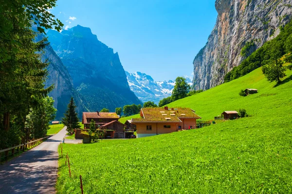 Traditional Local Houses Lauterbrunnen Valley Interlaken District Bern Canton Switzerland — Stock Photo, Image