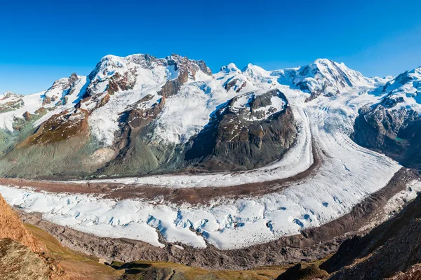 从瑞士Zermatt镇附近的Gornergrat观点看Montrosmountain地块和Gorner冰川全景 — 图库照片