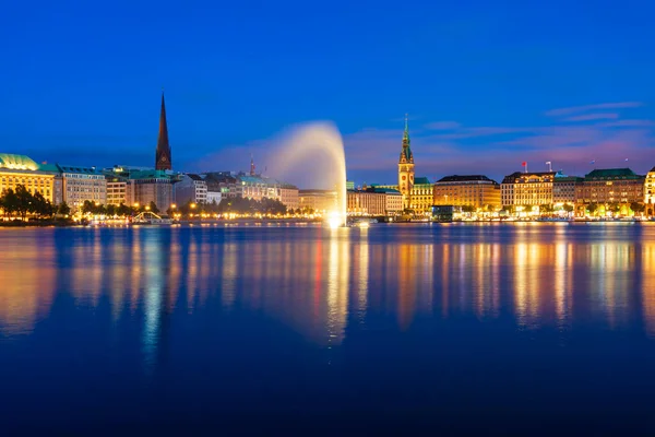 Fontana Alster Nel Centro Della Città Amburgo Germania — Foto Stock