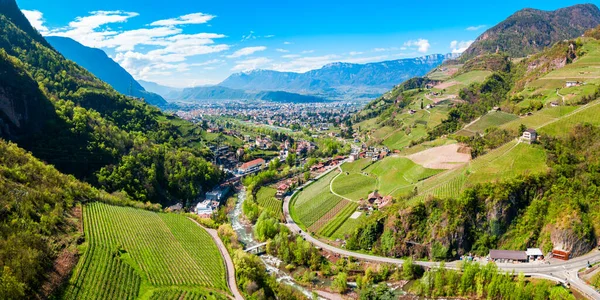 자노와 마이트 파노라마 볼차노 Bolzano 이탈리아 북부에 지방의 수도이다 — 스톡 사진