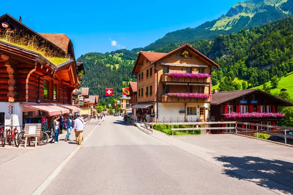 Lauterbrunnen Suisse Juillet 2019 Maisons Traditionnelles Locales Dans Village Lauterbrunnen — Photo