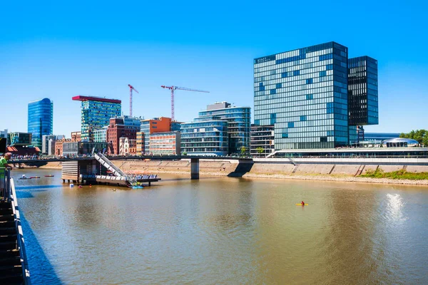 Dusseldorf Alemania Julio 2018 Medienhafen Media Harbor Una Zona Portuaria —  Fotos de Stock