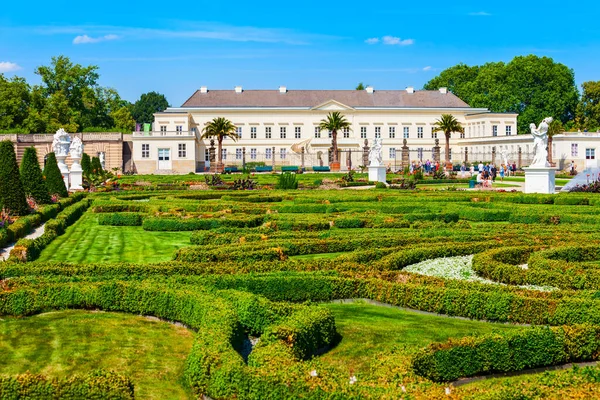 Hannover Germany Июля 2018 Года Herrenhausen Palace Расположен Herrenhausen Gardens — стоковое фото