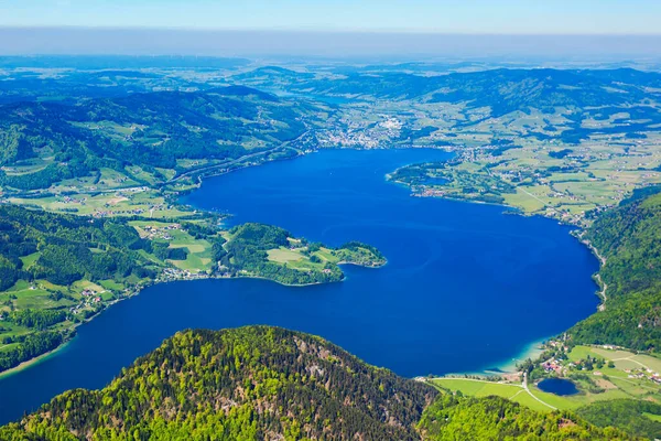 Widok Lotu Ptaka Jezioro Mondsee Lub Księżycowe Punktu Widzenia Schafberga — Zdjęcie stockowe