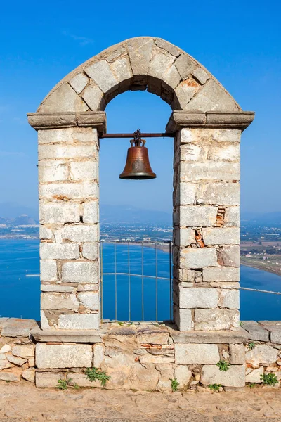 그리스 펠로폰네소스 지역에 리오에 요새에 포인트와 아치가 꼭대기에 자리잡고 베네치아 — 스톡 사진